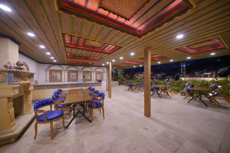 Kayatas Cave Suites Hotel