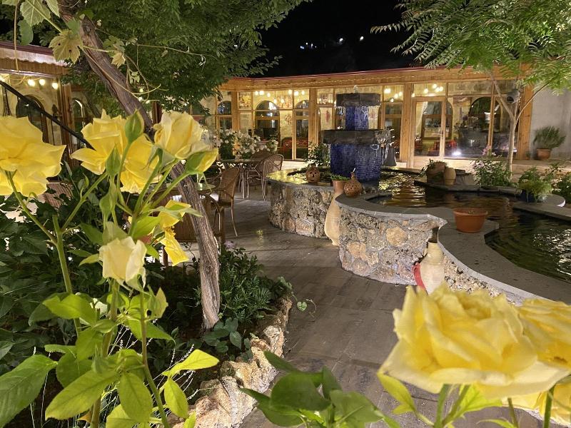 Kayatas Cave Suites Hotel