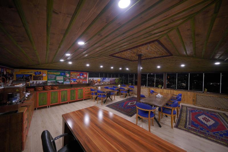 Kayatas Cave Suites Hotel