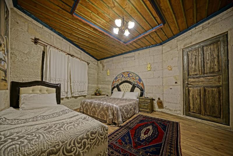 Kayatas Cave Suites Hotel