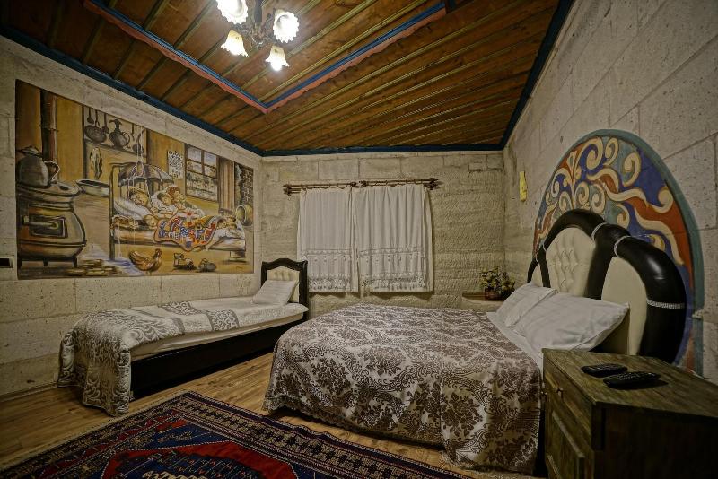 Kayatas Cave Suites Hotel