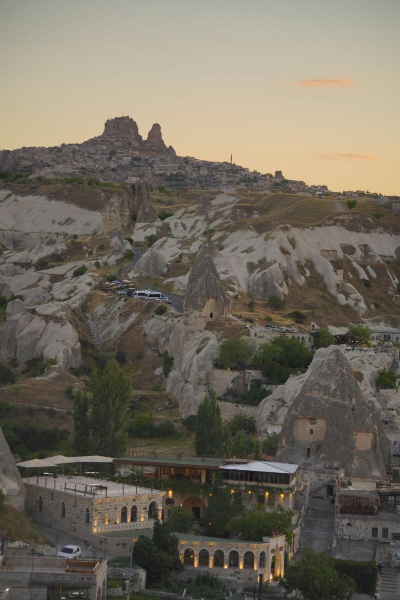 Kayatas Cave Suites Hotel
