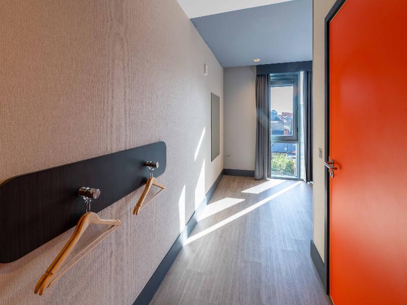 easyHotel Dublin City Centre image
