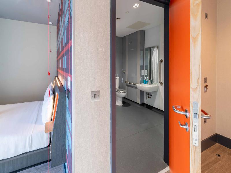 easyHotel Dublin City Centre image
