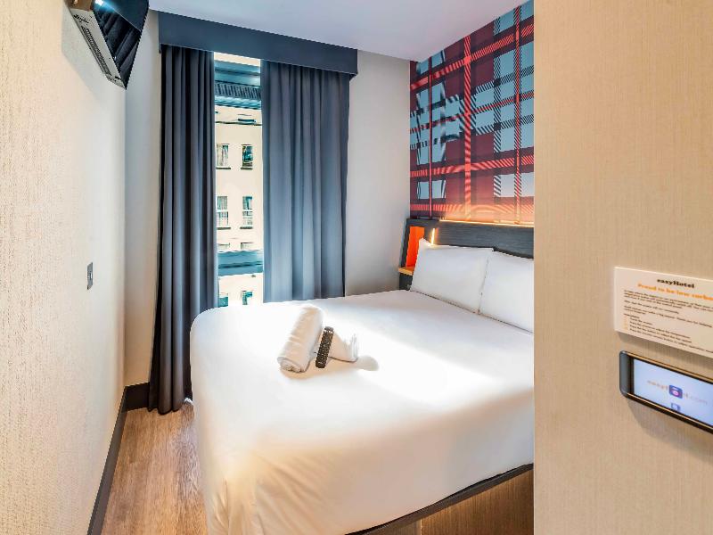 easyHotel Dublin City Centre image
