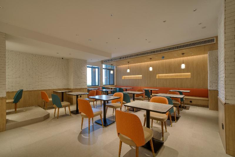 Hanting Hotel Hangzhou Liangzhu New Town image