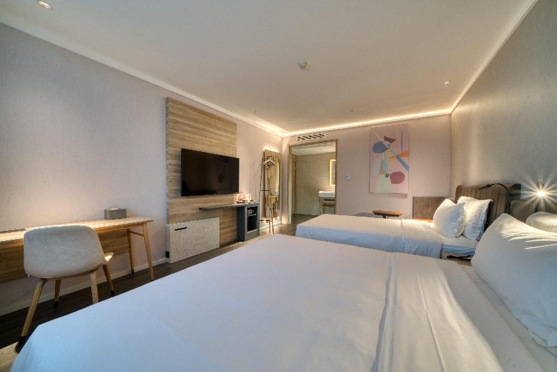 Hanting Hotel Hangzhou Liangzhu New Town image