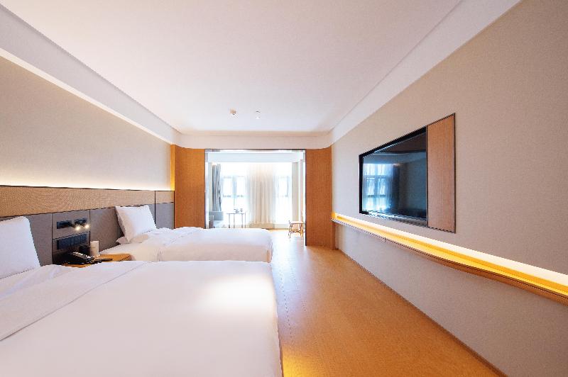 JI Hotel Changchun Beihu image