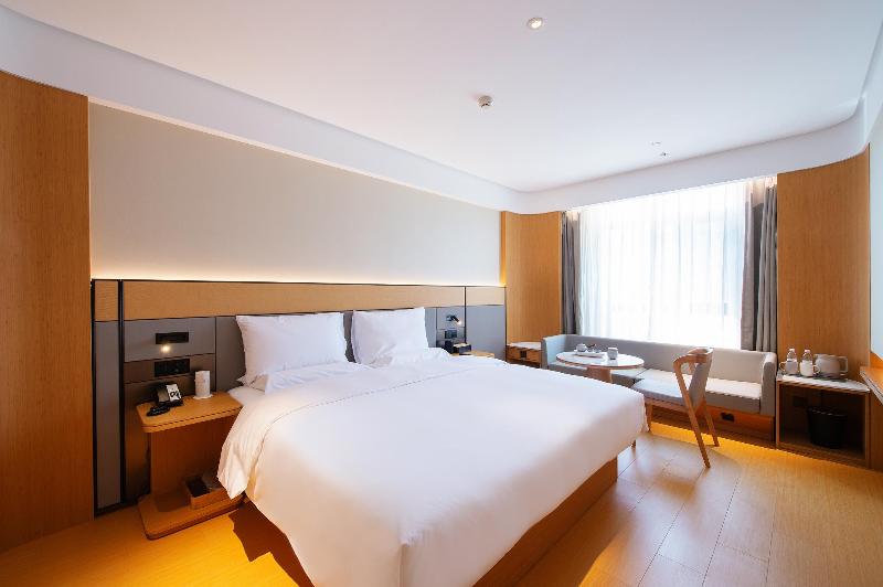 JI Hotel Changchun Beihu image