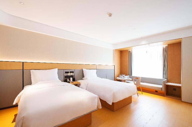 JI Hotel Changchun Beihu image