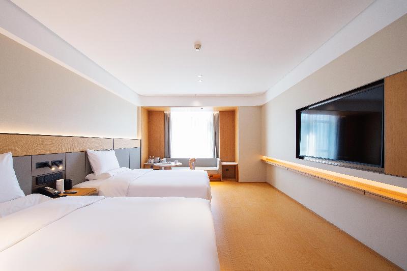 JI Hotel Changchun Beihu image