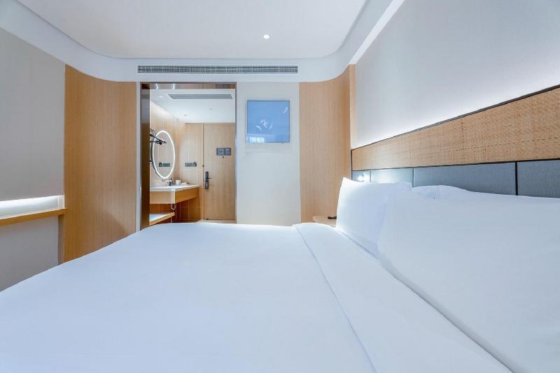 JI Hotel Xiamen Municipal Government Bailuzho image