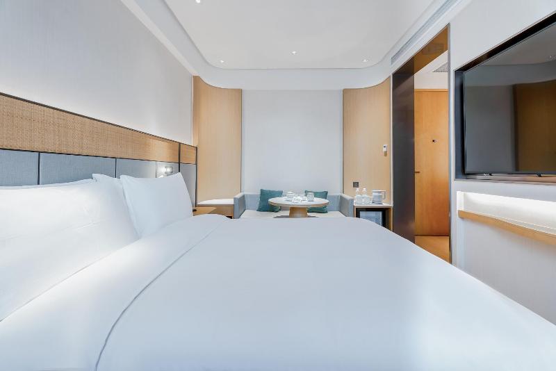 JI Hotel Xiamen Municipal Government Bailuzho image