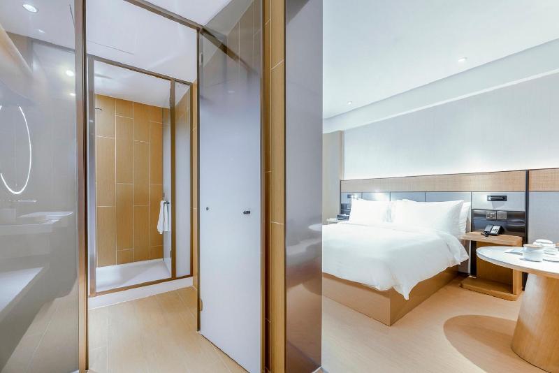 JI Hotel Xiamen Municipal Government Bailuzho image