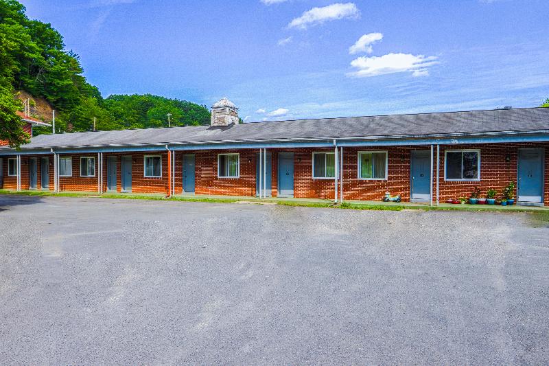 Patriot Inn Motel Beaver WV image