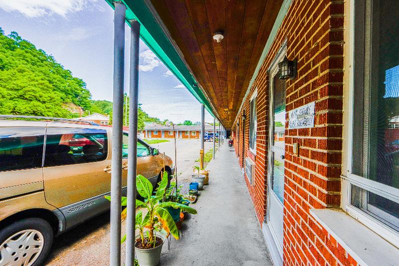 Patriot Inn Motel Beaver WV image