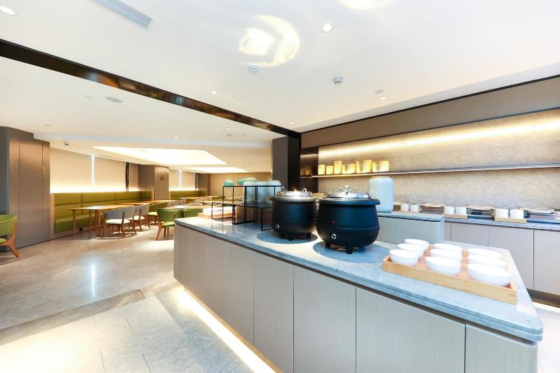 Ji Hotel Cixi Sports Center image