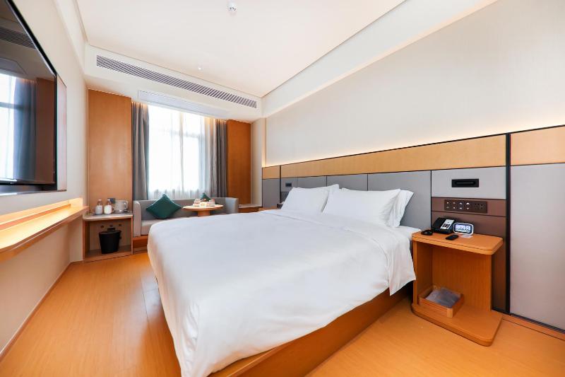Ji Hotel Cixi Sports Center image