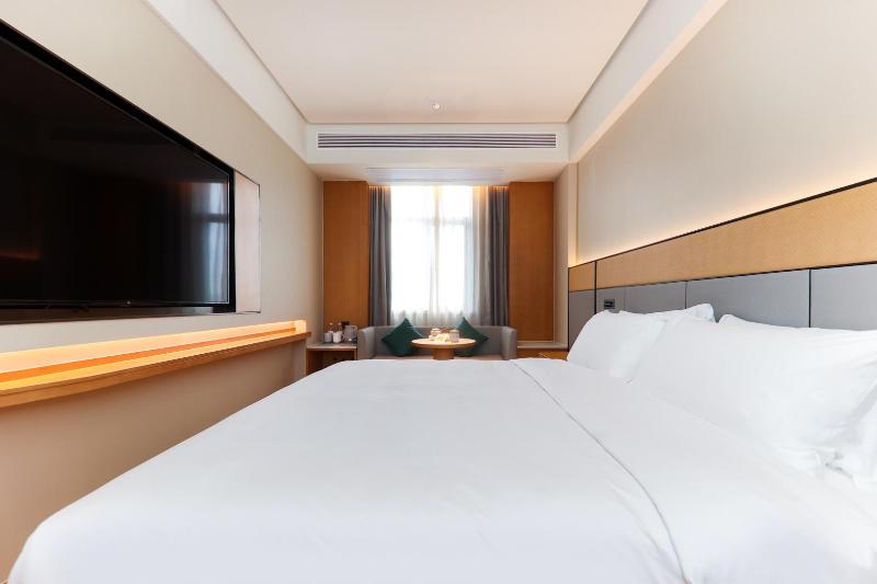 Ji Hotel Cixi Sports Center image