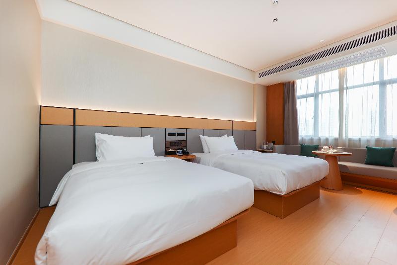 Ji Hotel Cixi Sports Center image