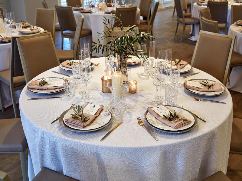 The Lodge at Healdsburg, Tapestry Collection by Hi image