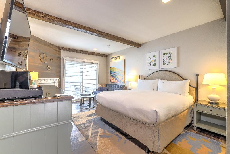 The Lodge at Healdsburg, Tapestry Collection by Hi image