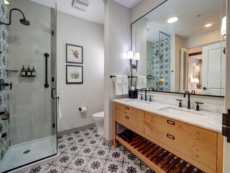 The Lodge at Healdsburg, Tapestry Collection by Hi image
