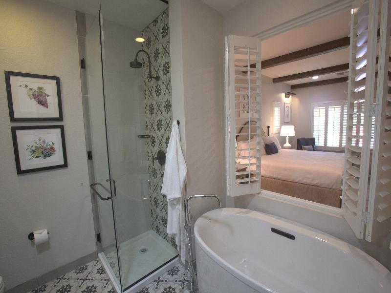 The Lodge at Healdsburg, Tapestry Collection by Hi image