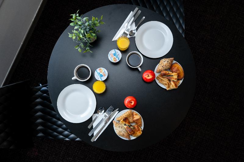 Nemea Appart Hotel Europe Velizy Villacoublay image