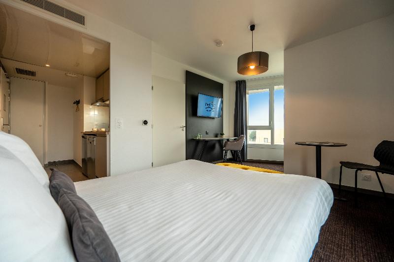 Nemea Appart Hotel Europe Velizy Villacoublay image