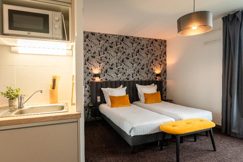 Nemea Appart Hotel Europe Velizy Villacoublay image