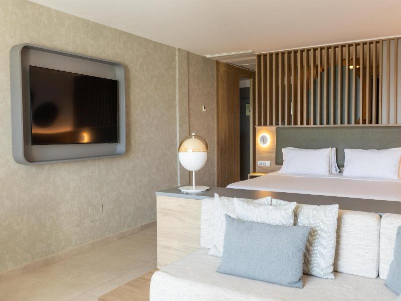 Radisson Blu Resort Lanzarote image
