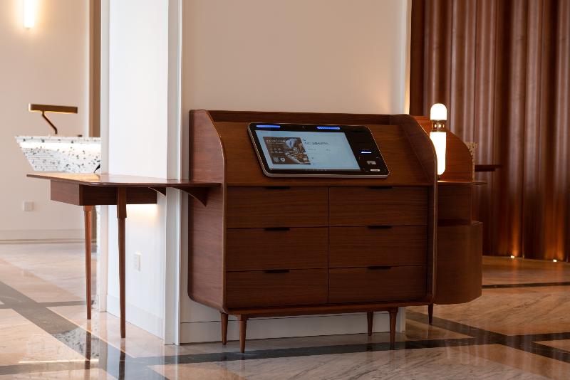 Lobby & Reception