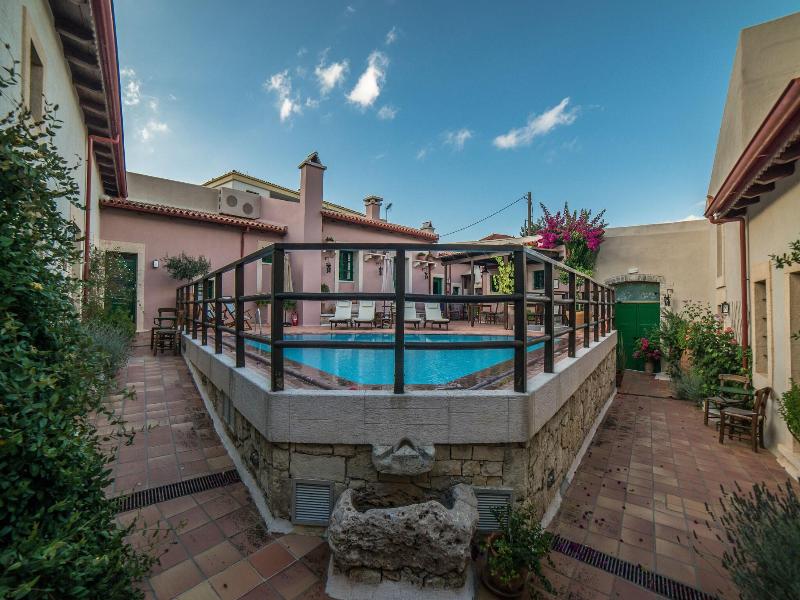 Villa Archanes image