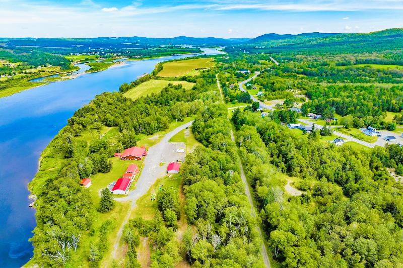 Love Hotels St John River by OYO at Fort Kent ME image