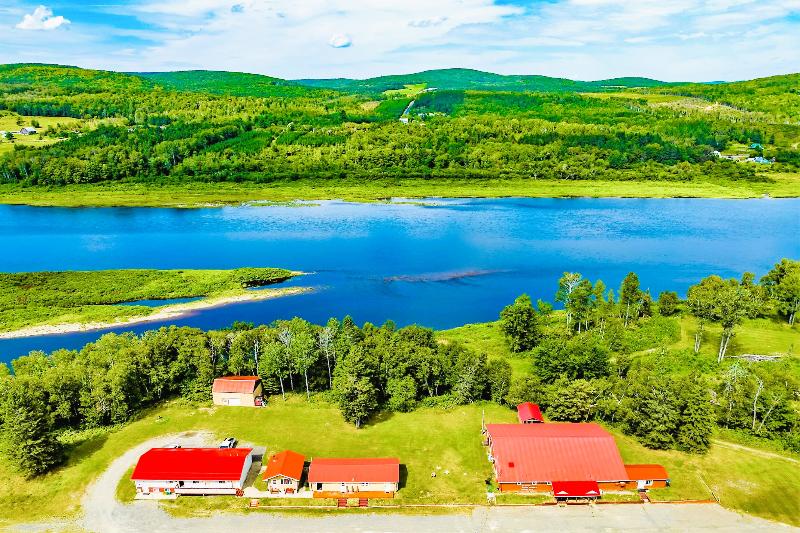 Love Hotels St John River by OYO at Fort Kent ME image
