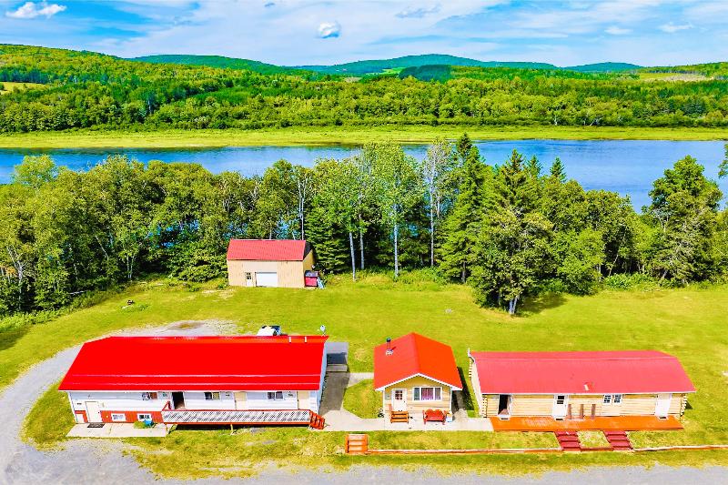 Love Hotels St John River by OYO at Fort Kent ME image