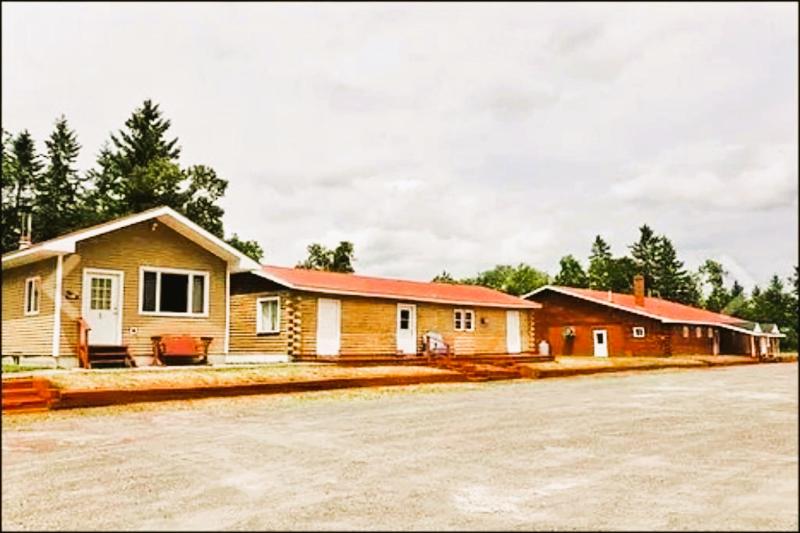 Love Hotels St John River by OYO at Fort Kent ME image