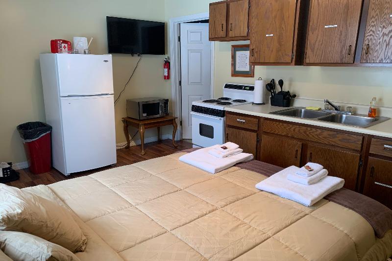 Love Hotels St John River by OYO at Fort Kent ME image