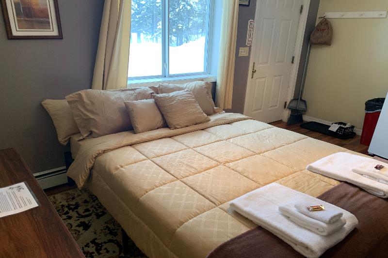 Love Hotels St John River by OYO at Fort Kent ME image
