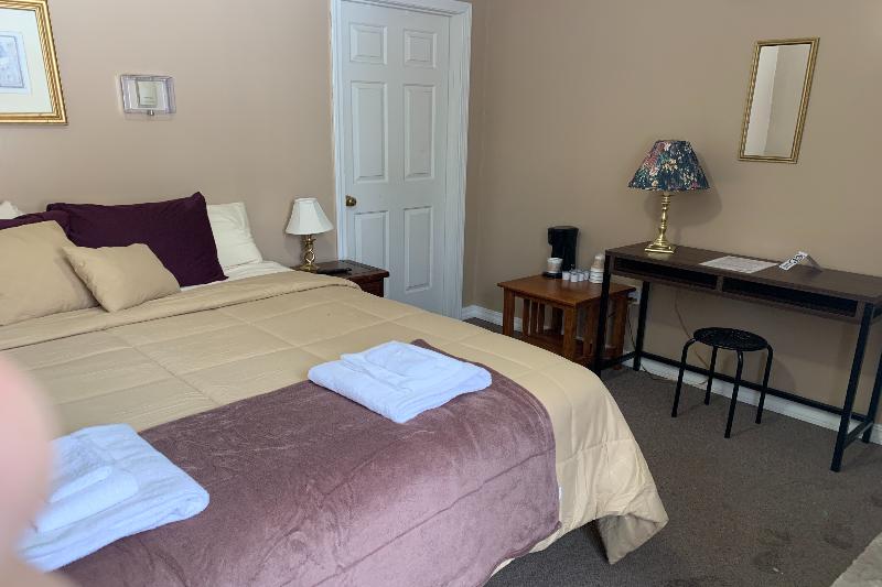 Love Hotels St John River by OYO at Fort Kent ME image 9