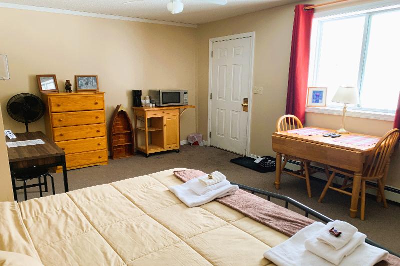 Love Hotels St John River by OYO at Fort Kent ME image
