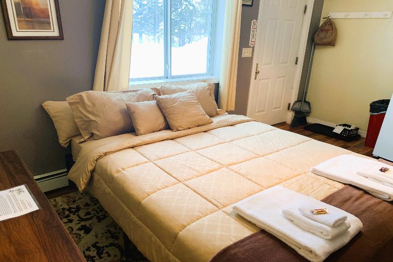 Love Hotels St John River by OYO at Fort Kent ME image