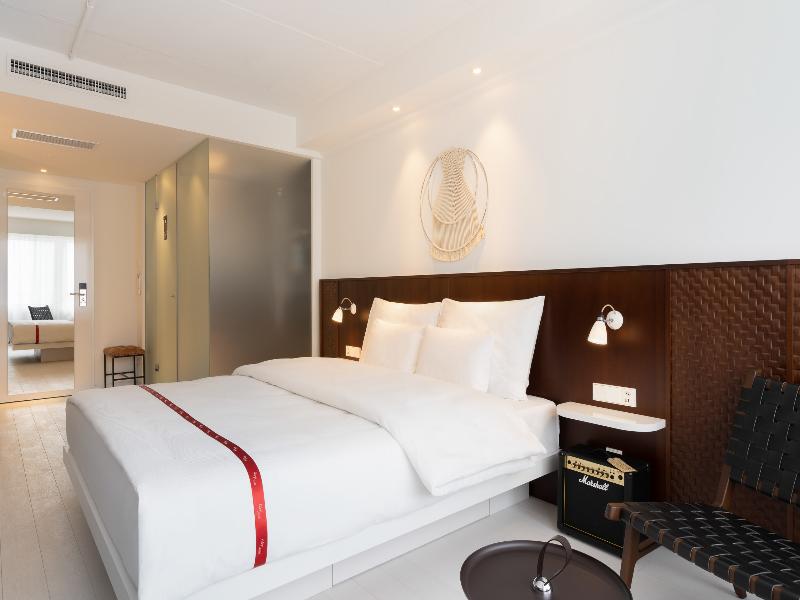 Ruby Claire Hotel Geneva by IHG image