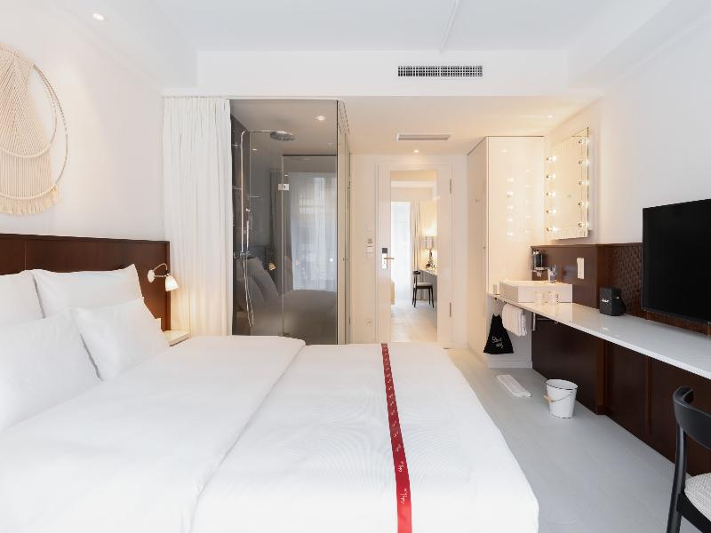 Ruby Claire Hotel Geneva by IHG image