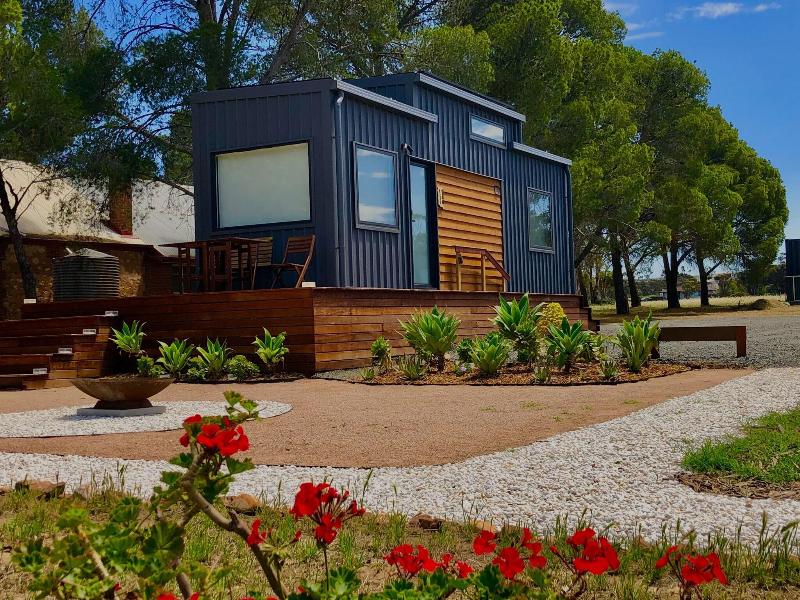 The Pink Lake Tiny House - 'Peony'