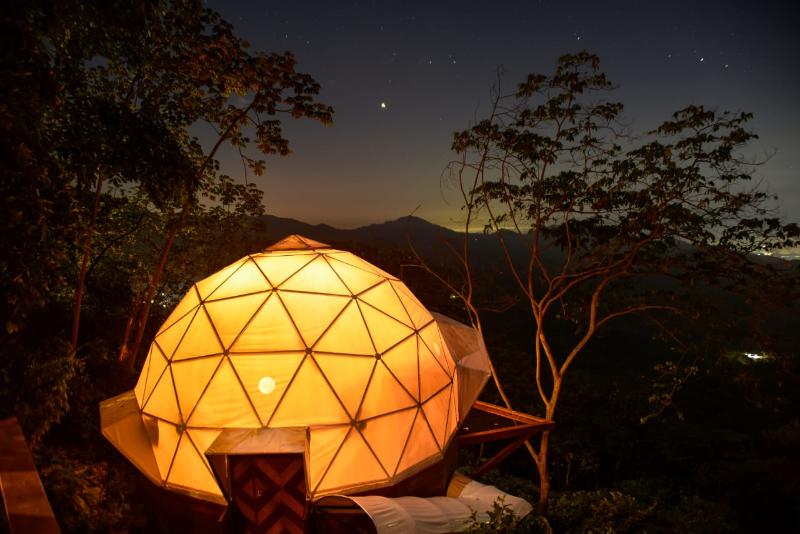 TREKKER GLAMPING image
