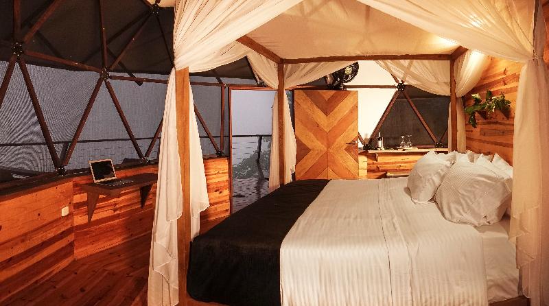TREKKER GLAMPING image