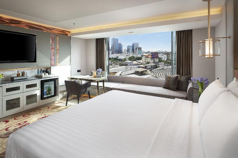 Valia Bangkok Sukhumvit 24 By Kingston Hotels image
