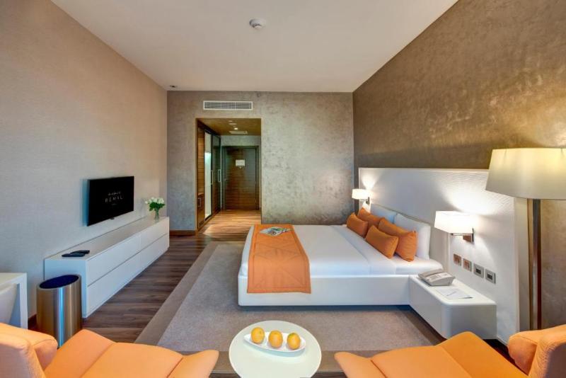 Remal Hotel — view